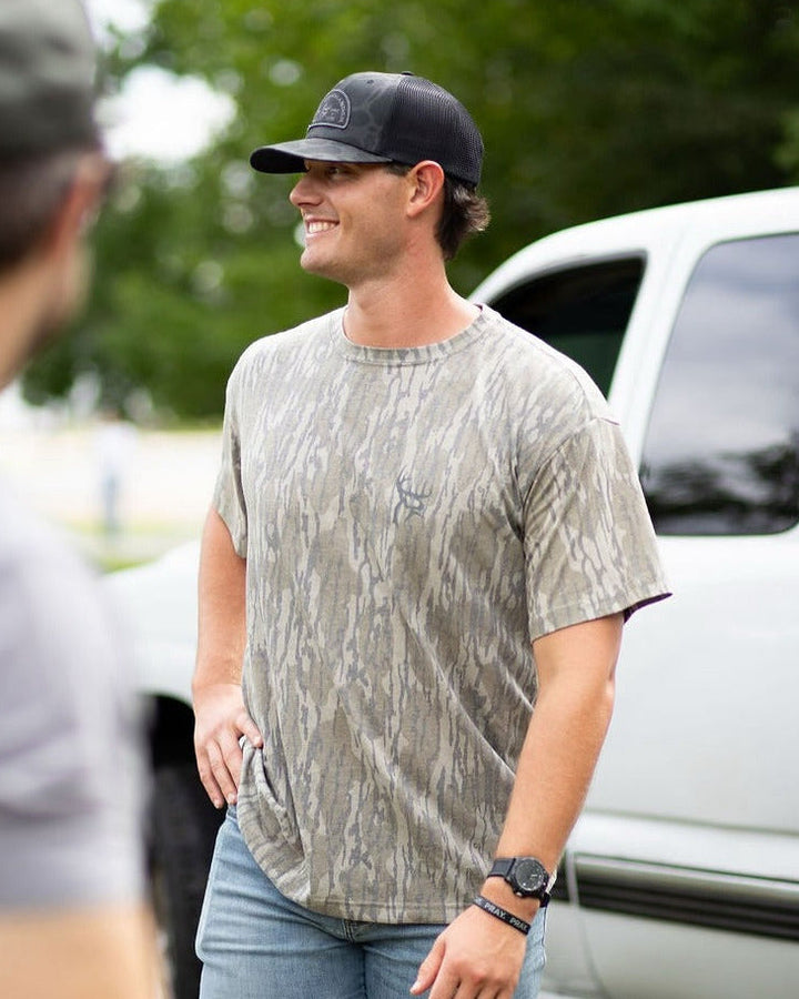 Buck Commander Mossy Oak Bottomland Washed Out Short Sleeve Tee