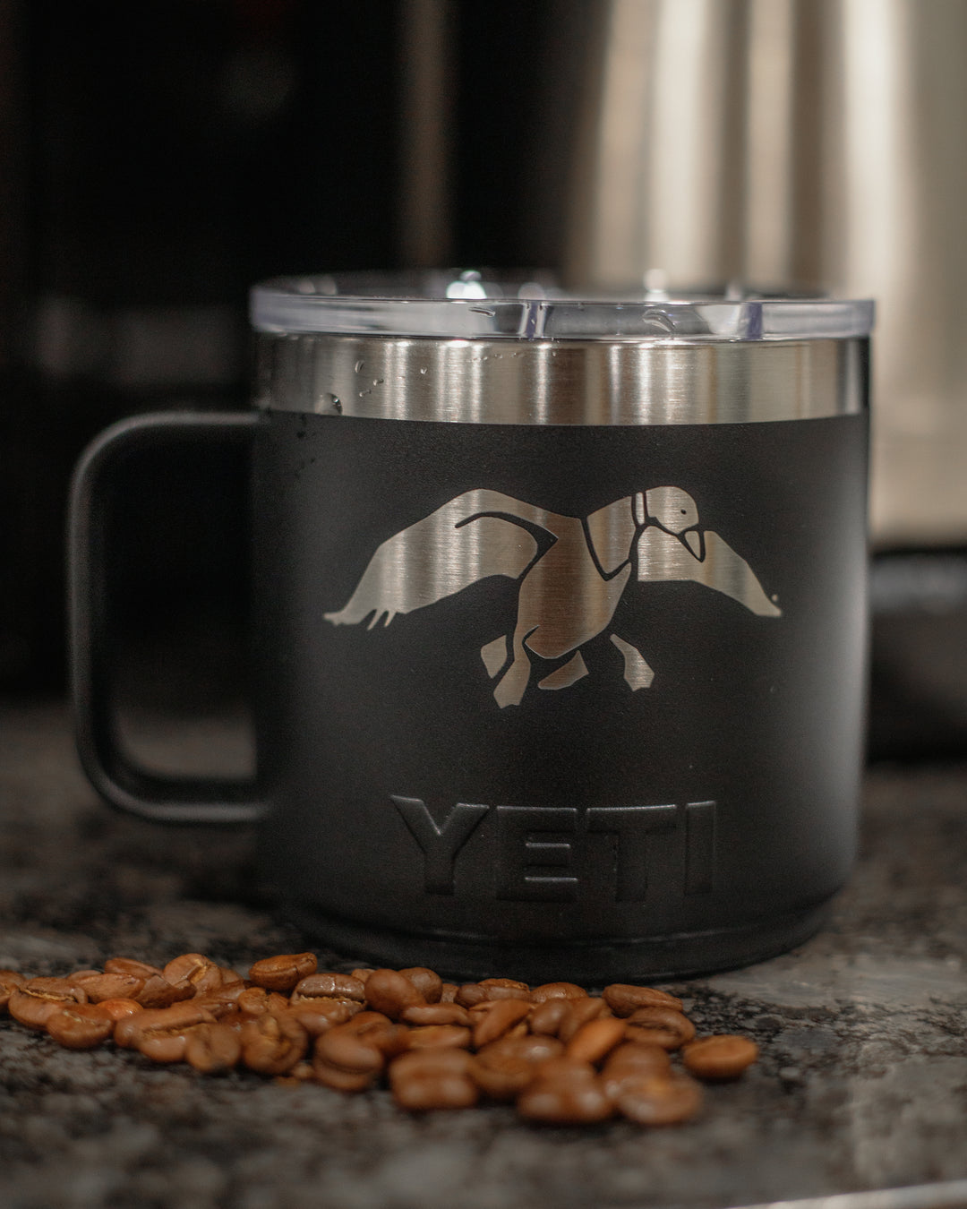 Duck Commander Icon 14oz Black Yeti Rambler with Handle