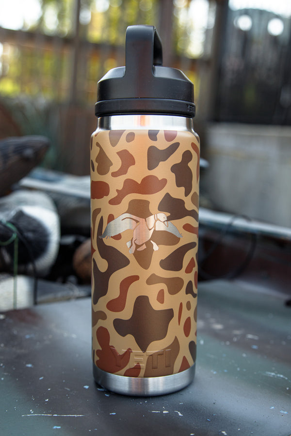 Duck Commander Wetlands Camo 26oz YETI Water Bottle