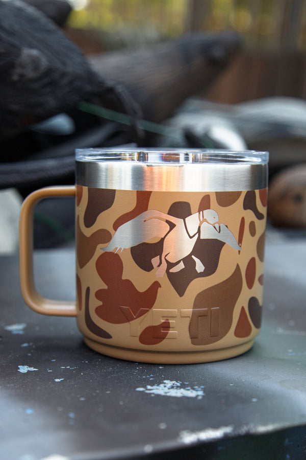 Duck Commander Icon 14oz Wetlands Camo Yeti Rambler with Handle